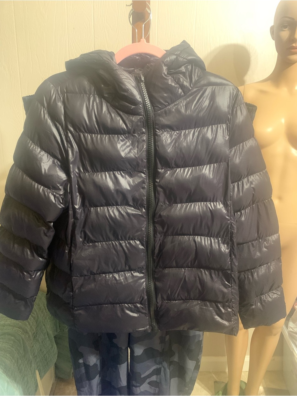 AKIABARA Quilted Hooded Puffer Jacket in Navy